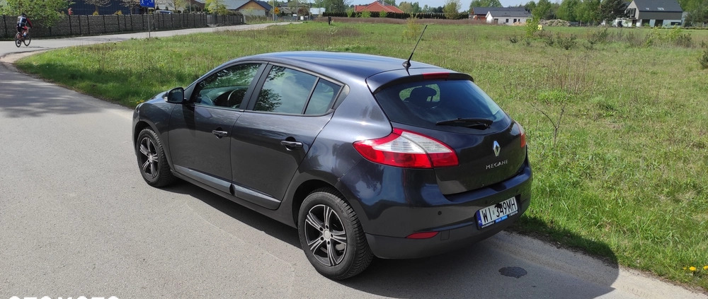 Renault Megane cena 17900 przebieg: 143000, rok produkcji 2010 z Piaseczno małe 781